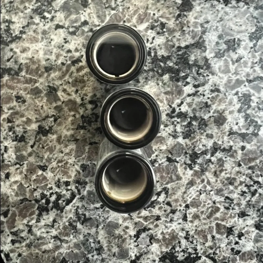3x -Revlon Super Lustrous Chic Street black Lipstick, 043 Midnight Mystery